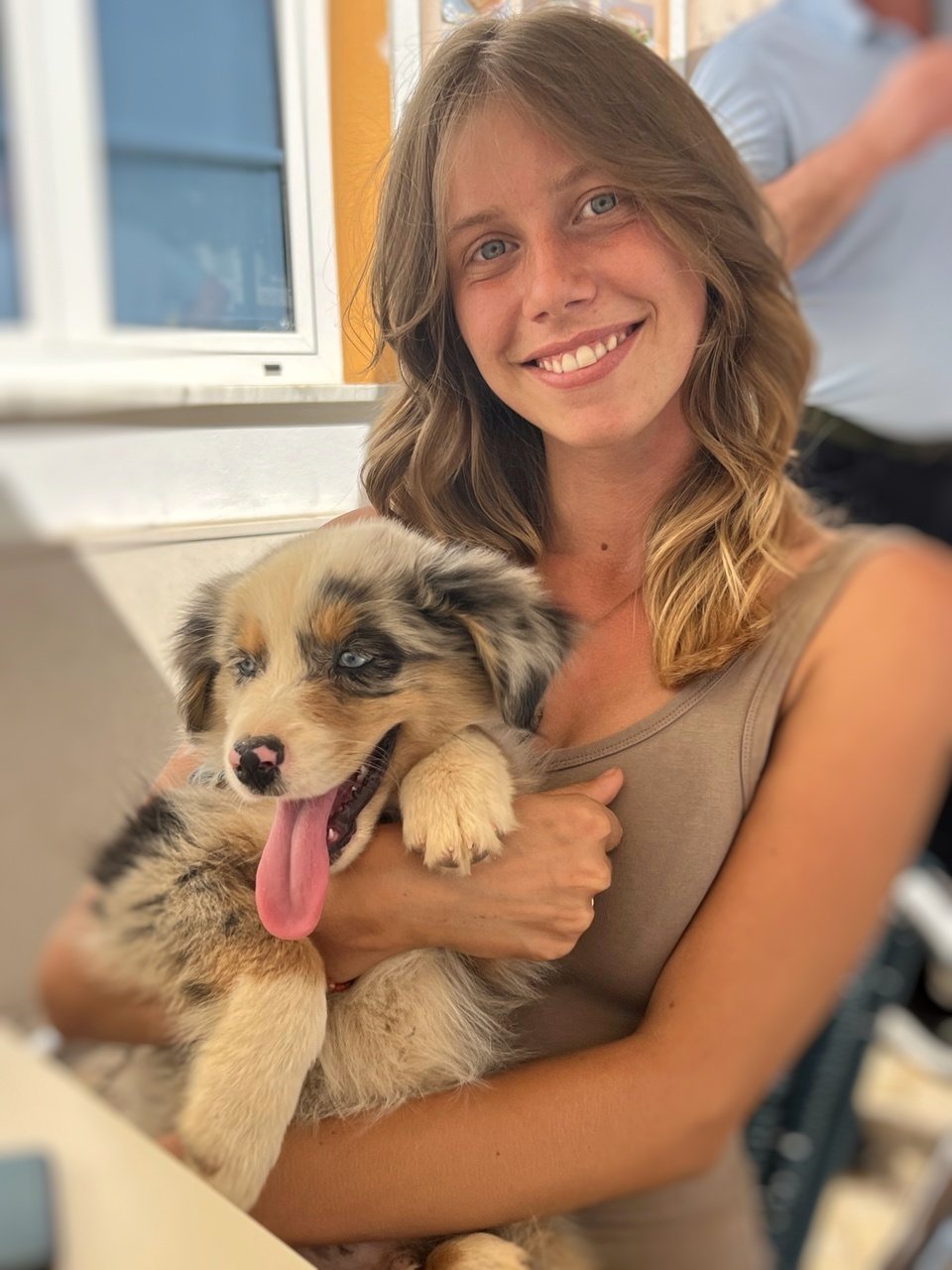 SAFAYA jewelry creator, artist with dog, Australian shepherd, Micro macrame jewelry, jewelry artist