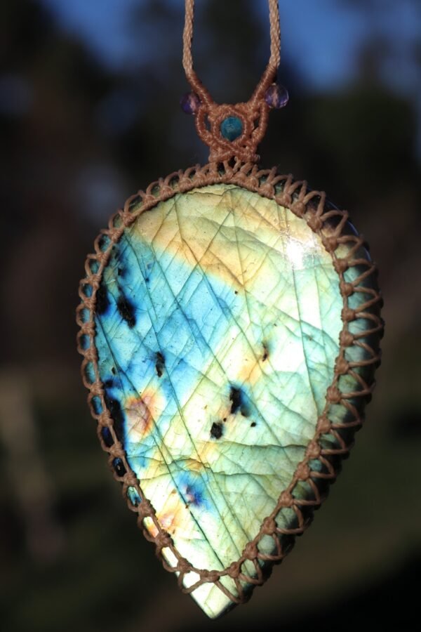 BIG blue/green LABRADORITE pendant