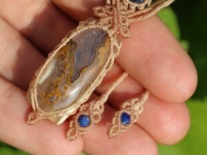 Mexican CRAZY LACE AGATE and kyanite pendant