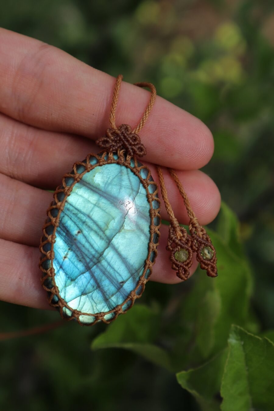 Blue LABRADORITE macrame pendant
