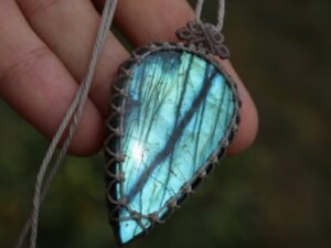Minimalistic LABRADORITE pendant