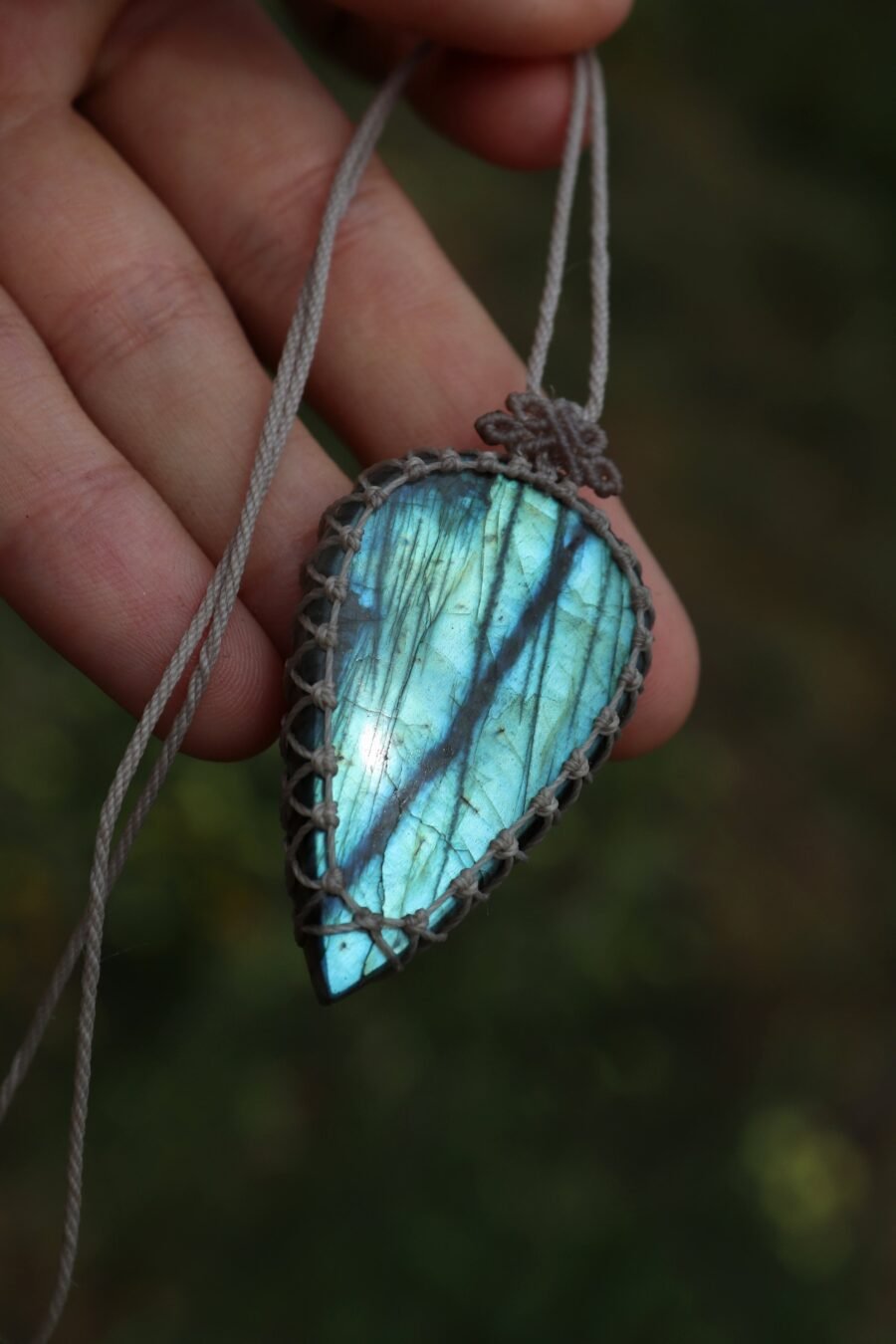 Minimalistic LABRADORITE pendant