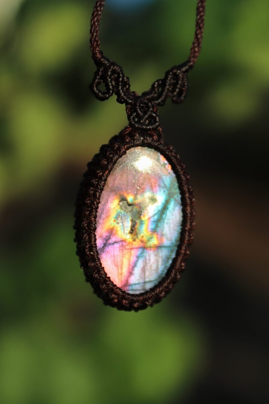 Purple SPECTROLITE pendant, minimalistic