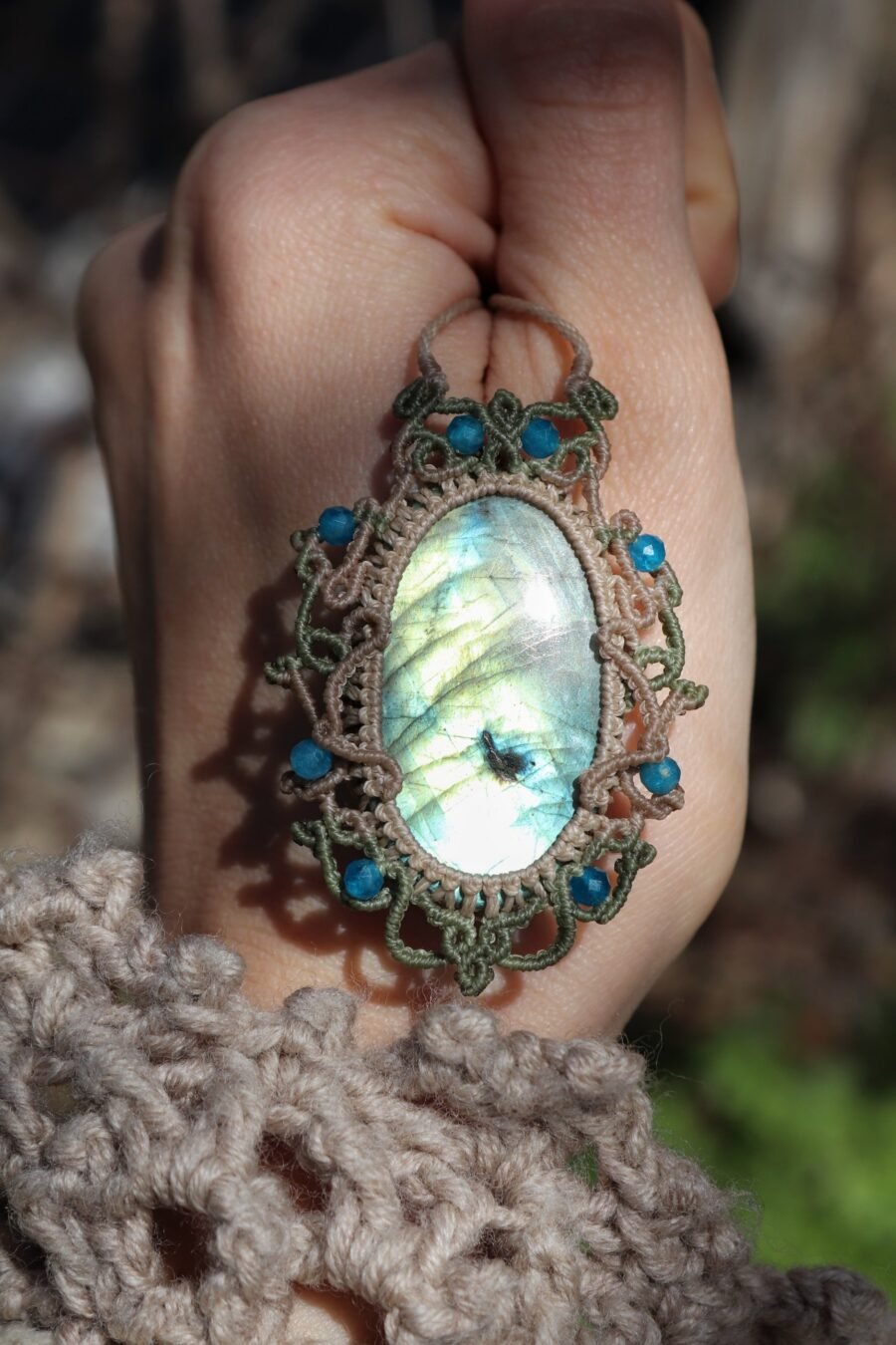 Green and blue LABRADORITE pendant